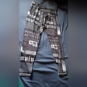 SHEIN Black and White Text Print Fabric